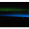 Nordlys set fra rummet - klistermærke til kort